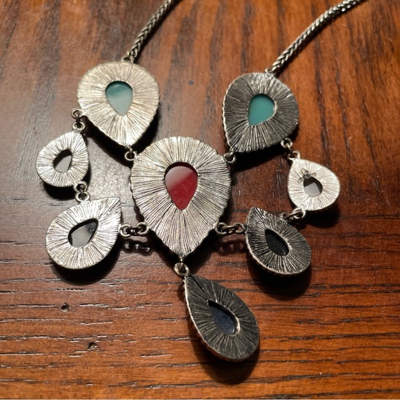 Vintage Silver Finish Genuine Multi Teardrop Faux Stones Necklace - Picture 6 of 9